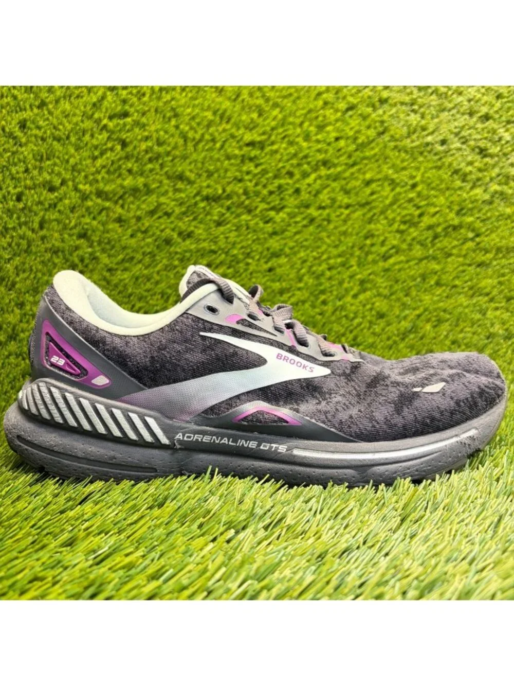 Brooks Adrenaline GTS 23 Womens Size 10 Black Athletic Running Shoes Sneakers